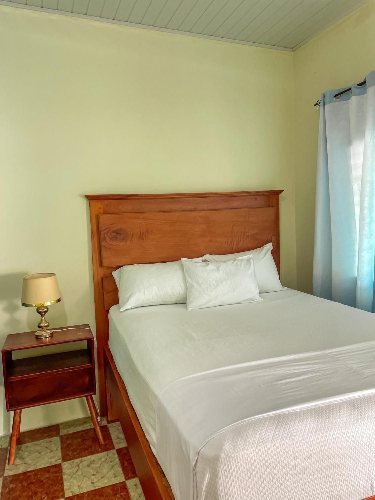 Hostal Eden Moyogalpa Ngoại thất bức ảnh
