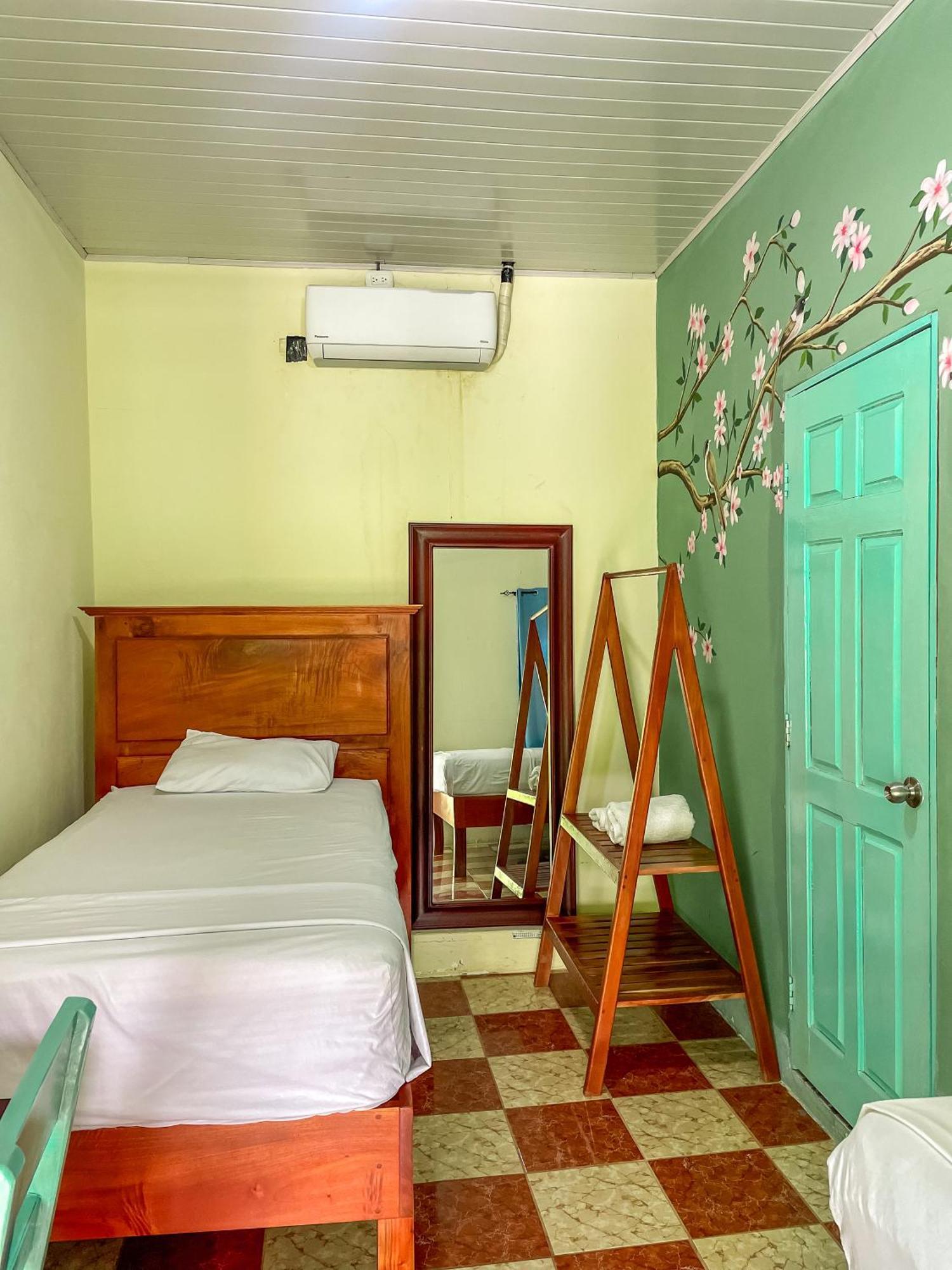 Hostal Eden Moyogalpa Ngoại thất bức ảnh