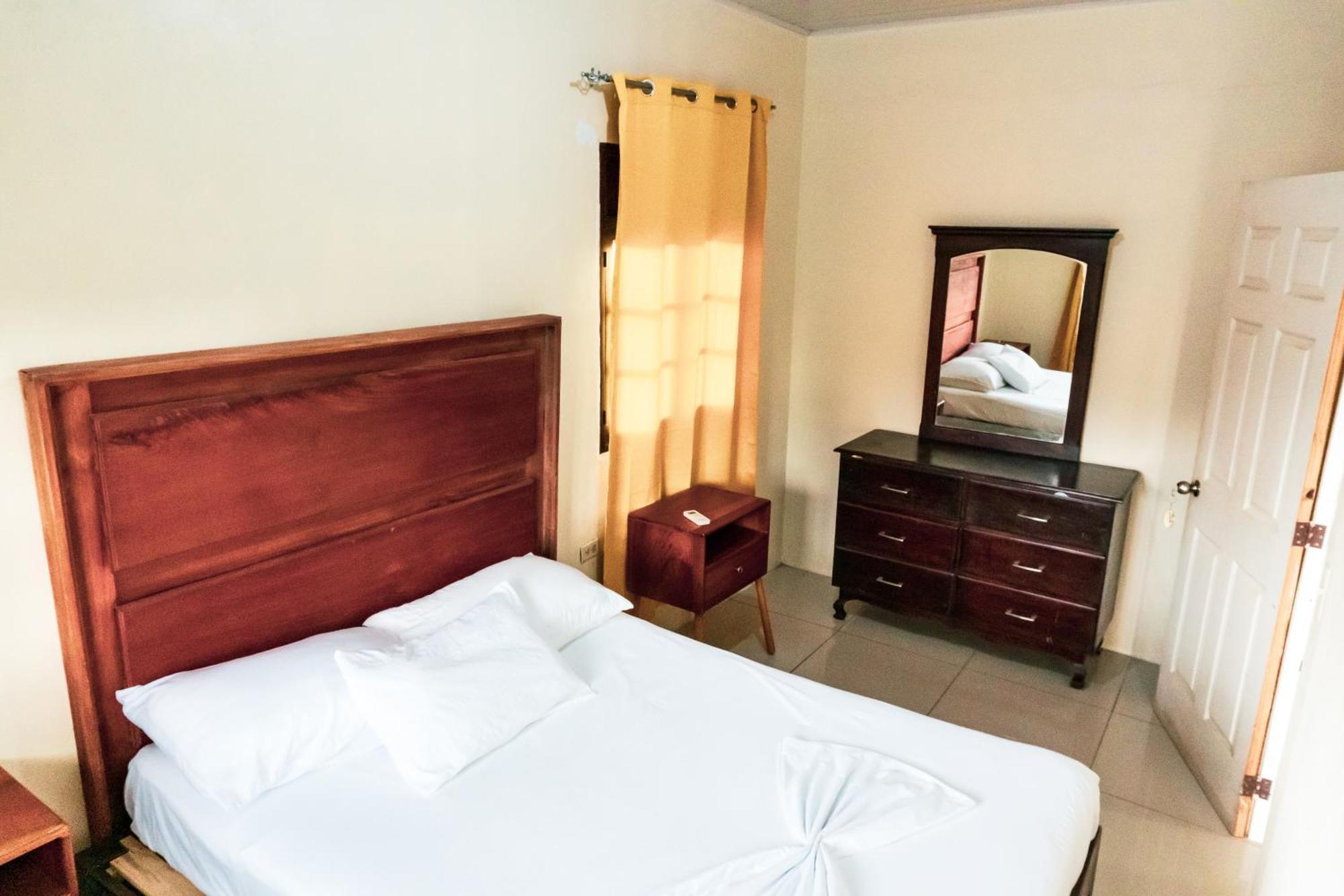 Hostal Eden Moyogalpa Ngoại thất bức ảnh