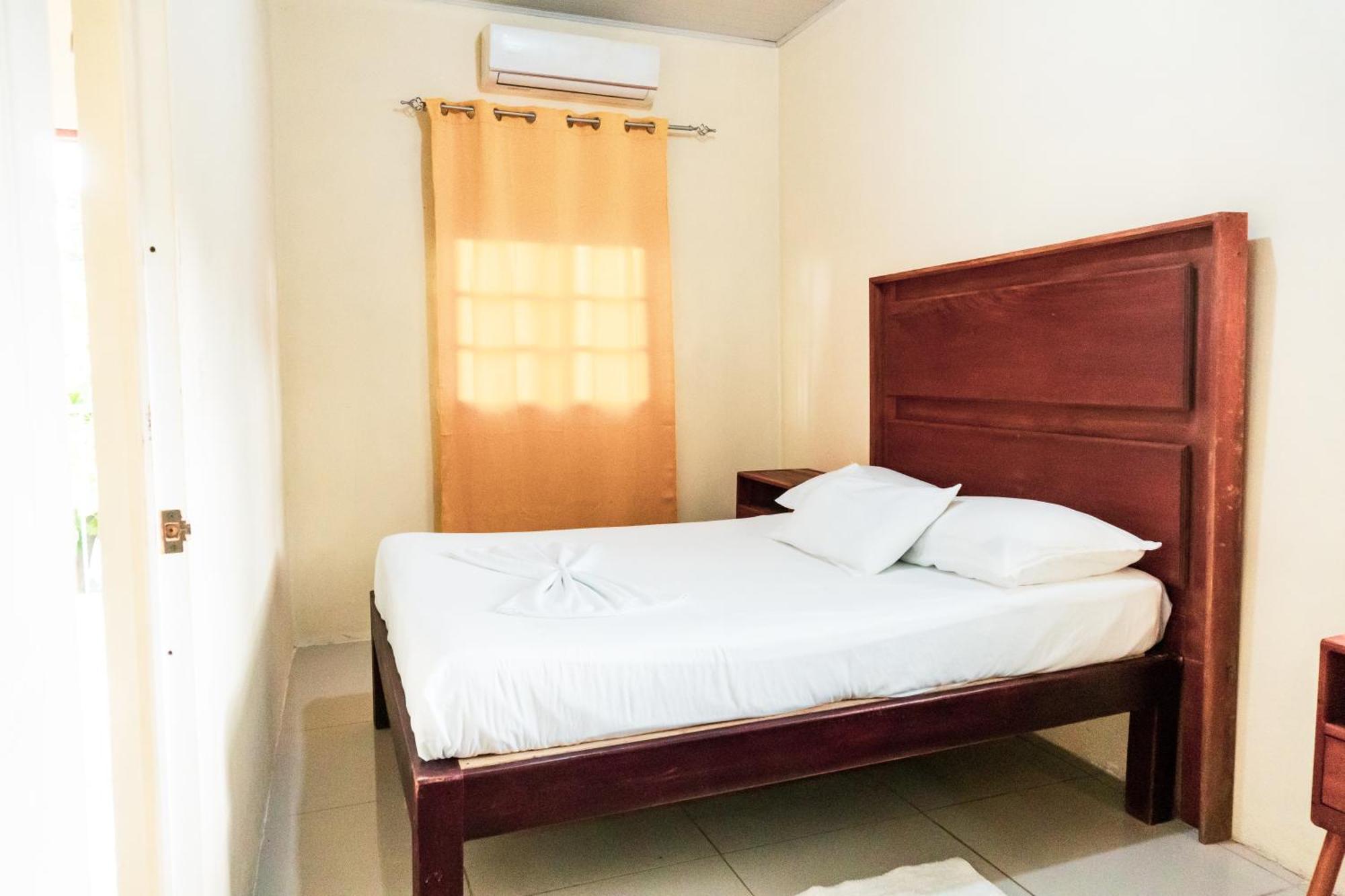 Hostal Eden Moyogalpa Ngoại thất bức ảnh