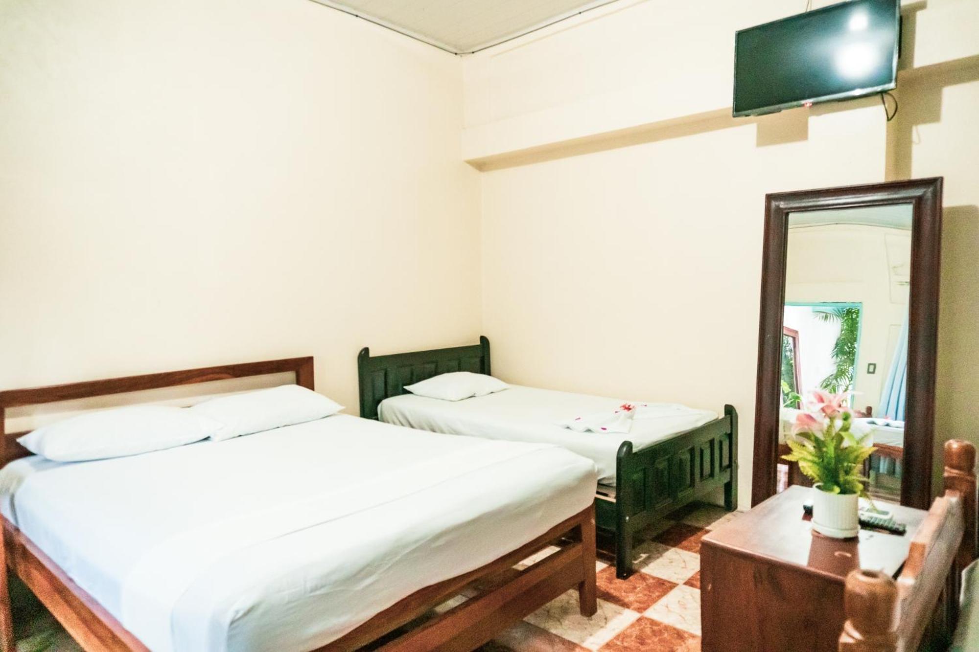 Hostal Eden Moyogalpa Ngoại thất bức ảnh