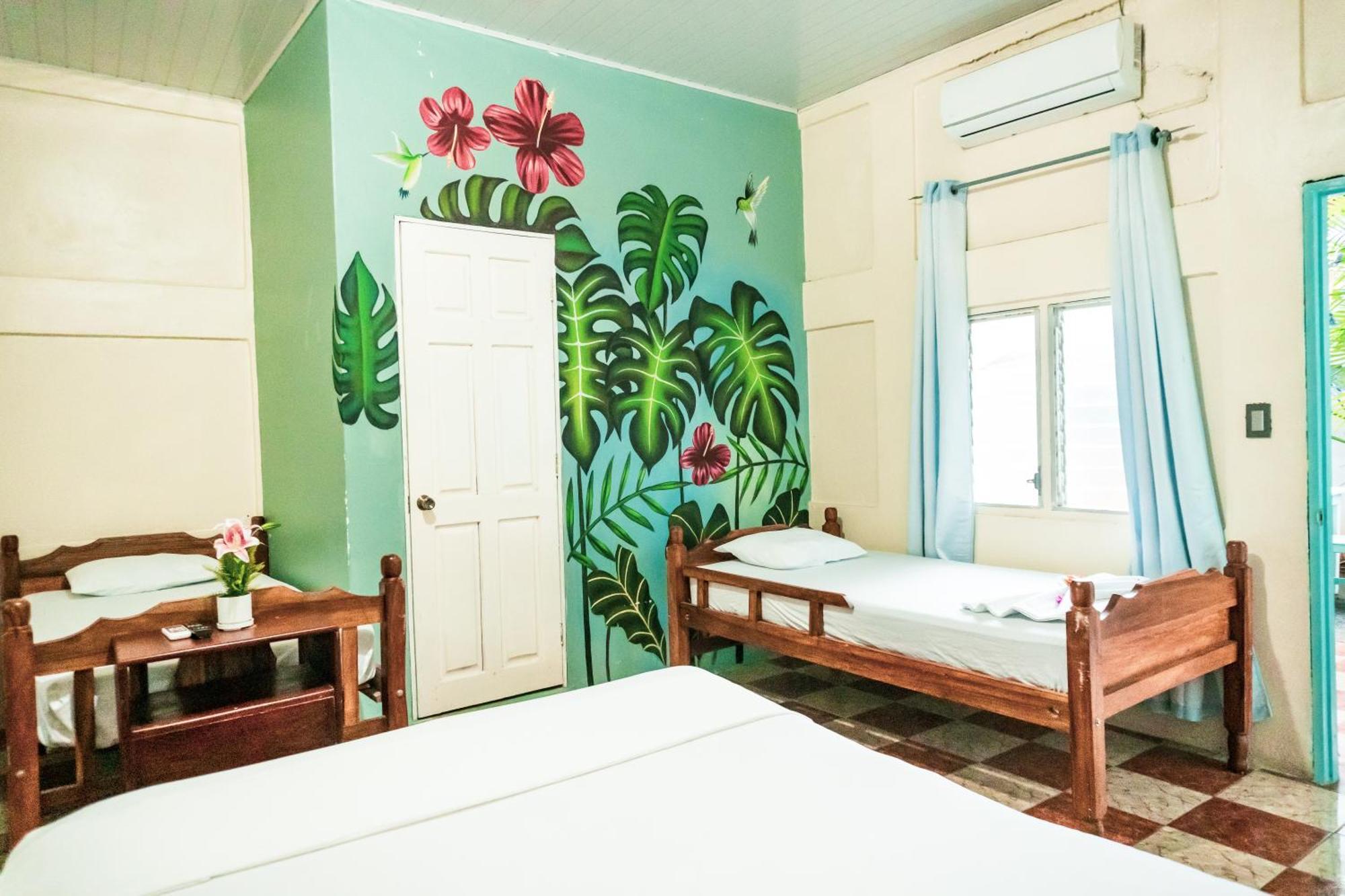Hostal Eden Moyogalpa Ngoại thất bức ảnh