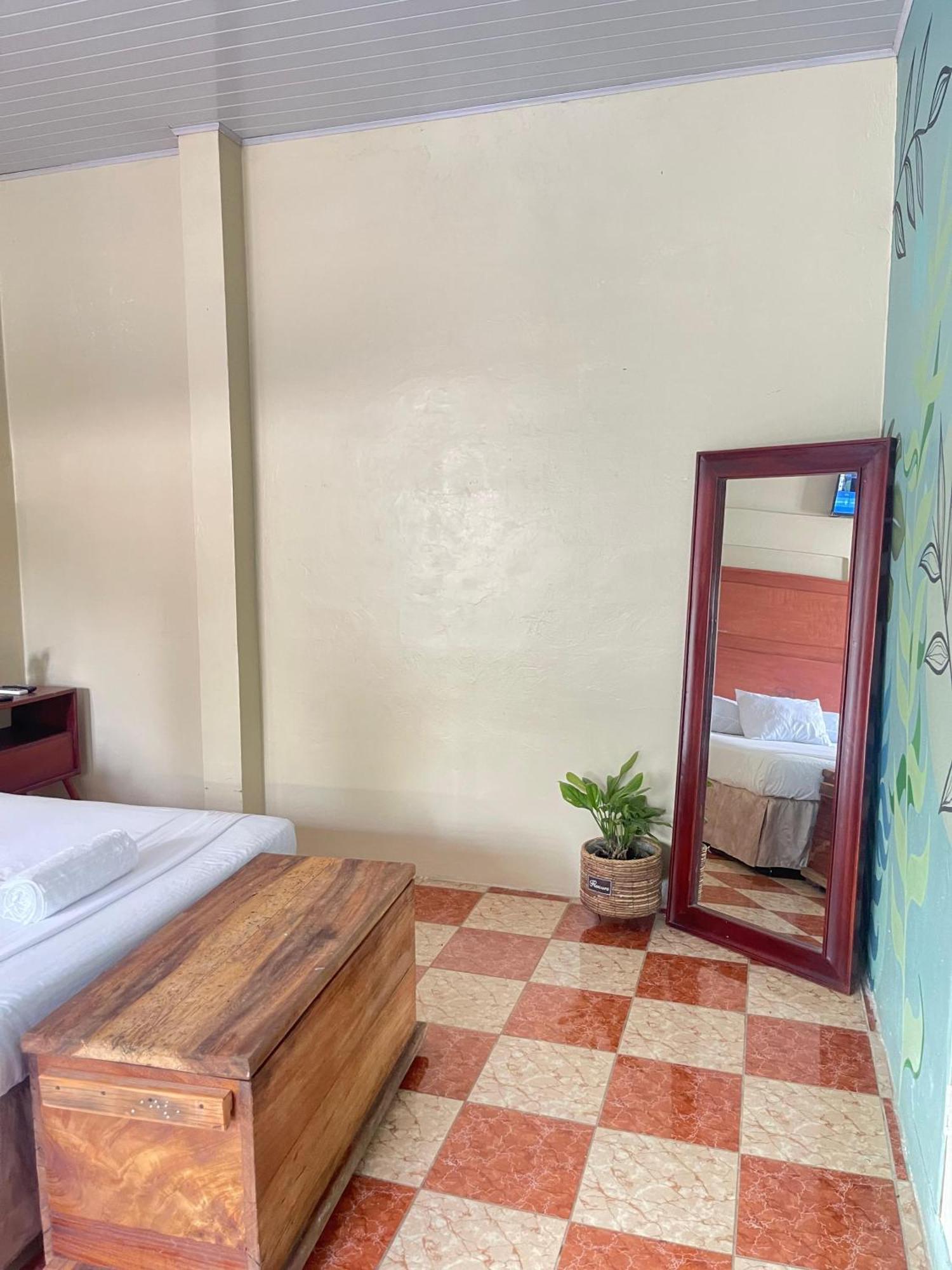 Hostal Eden Moyogalpa Ngoại thất bức ảnh